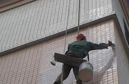 鄂州市卫生间漏水维修公司分享下鄂州市外墙防水的必要性。